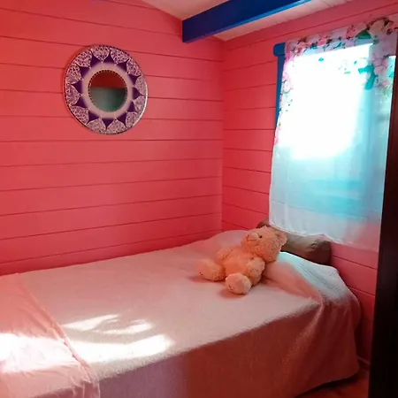 Сasa de vacaciones Casa De Madera Piscina En Roche *